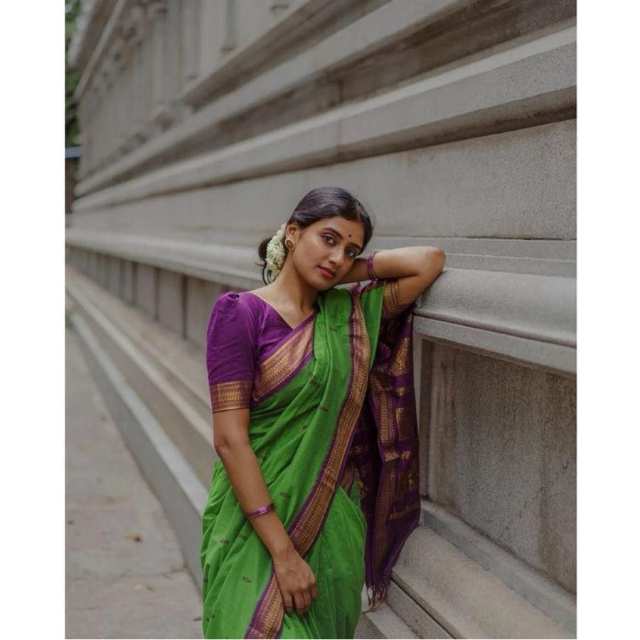 Dark Green Soft Litchi Silk Saree with Jacquard Work - Rich Traditional Saree with Unstitched Blouse