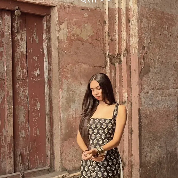 Women’s Printed Straight Sleeveless Kurta – Stylish Cotton Ethnic Wear