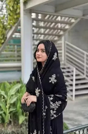 Women’s Black Kurta Set with Dupatta & Bottomwear – Elegant Festive Wear